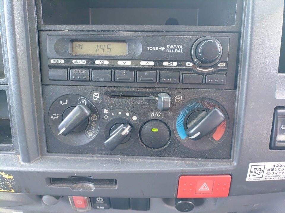 2014 Isuzu Elf auction photo 11