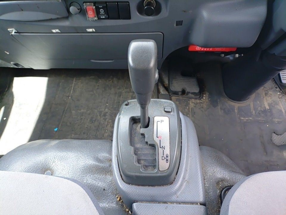 2014 Isuzu Elf auction photo 12