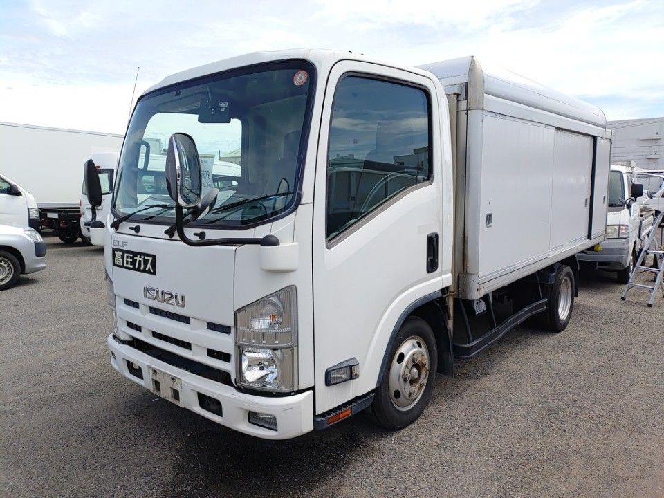 2014 Isuzu Elf Japan auction vehicle