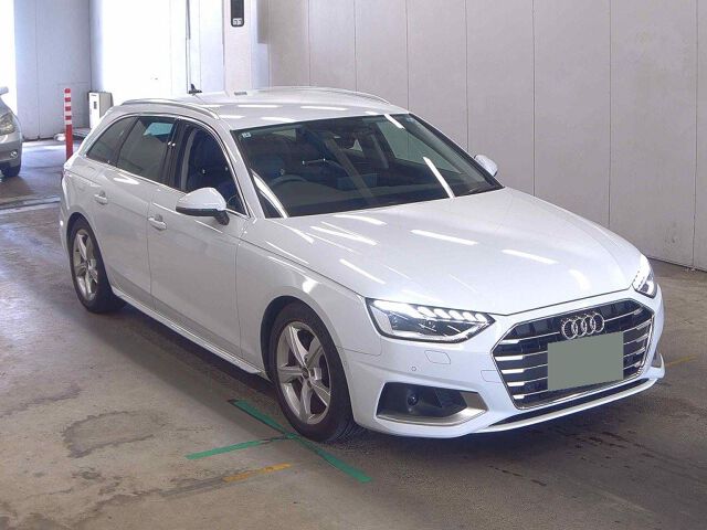 2023 Audi A4 Avant 35TDIアドバンス Japan auction vehicle