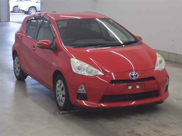 2013 Toyota Aqua S Japan auction vehicle