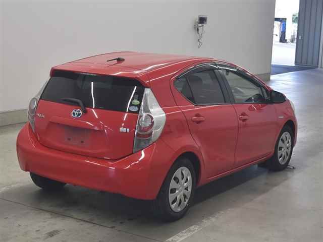 2013 Toyota Aqua S auction photo 5