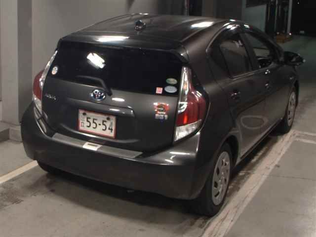 2016 Toyota Aqua G auction photo 5