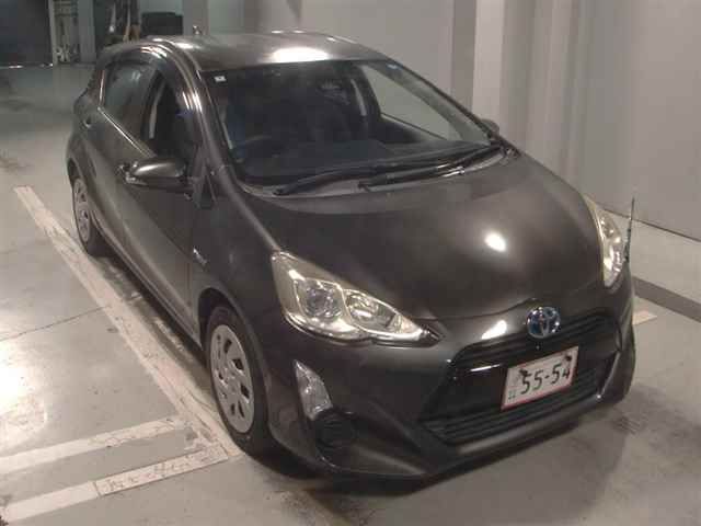 Japan Auction Vehicles 12 2016 Toyota Aqua G auction photo