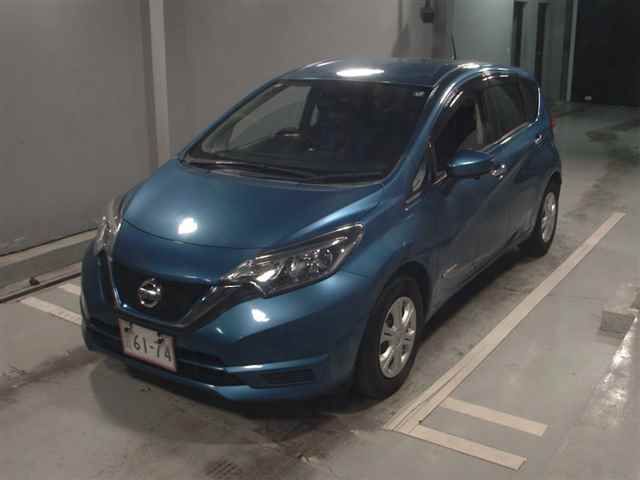 2017 Nissan Note e-パワーX エマブレ auction photo 4