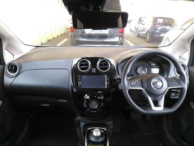 2017 Nissan Note e-パワーX エマブレ auction photo 8