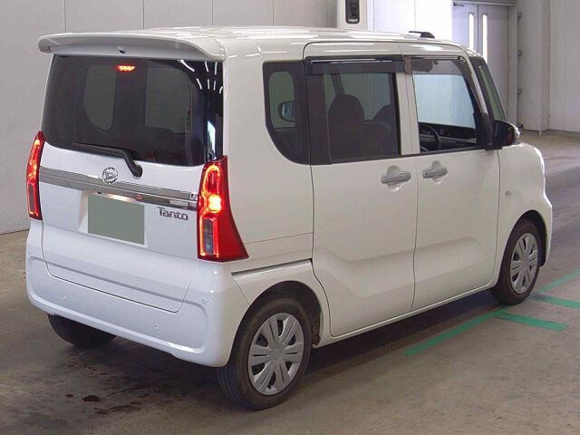 2025 Daihatsu Tanto L auction photo 5