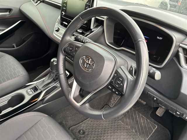 2022 Toyota Corolla Sport GZ 4WD auction photo 3