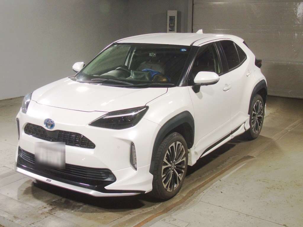 Japan Auction Vehicles 4 2021 Toyota Yaris Cross ハイブリッドZ auction photo
