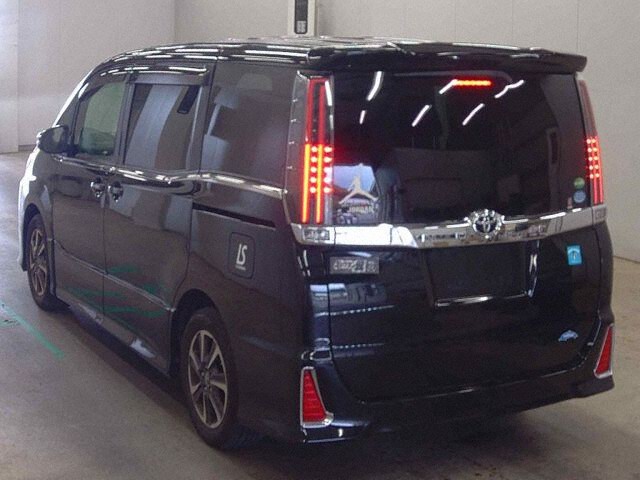 2017 Toyota Noah SI auction photo 2