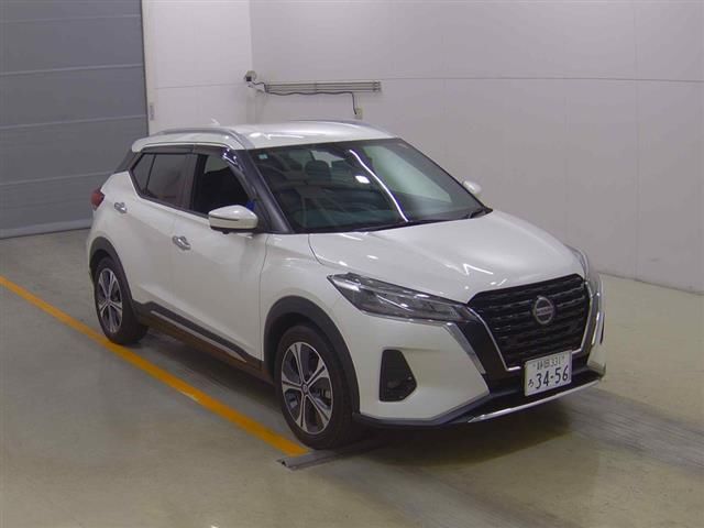 2022 Nissan Kicks X FOUR Japan auction vehicle