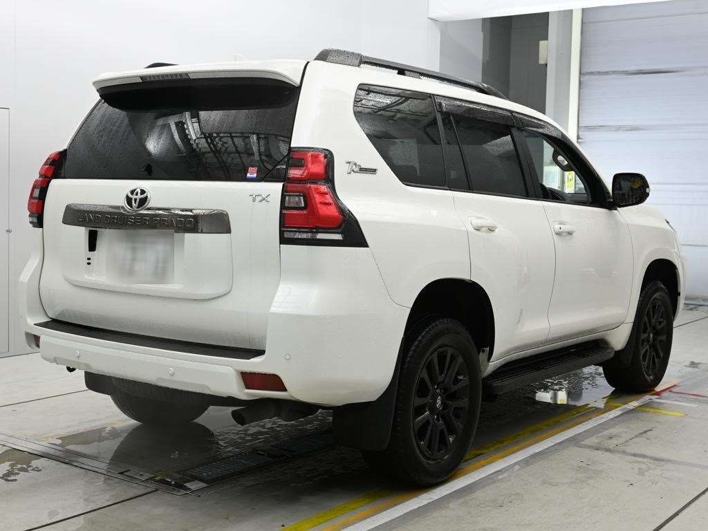 2022 Toyota Land Cruiser Prado TX Lパック70thアニバ 4WD auction photo 2