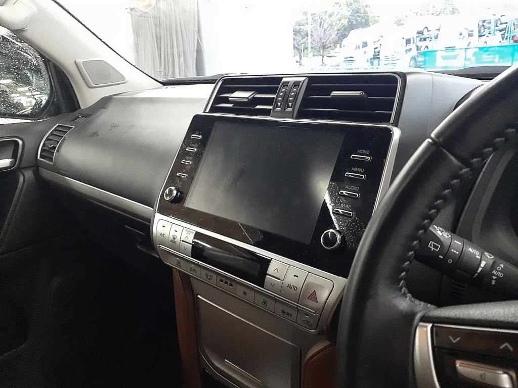2022 Toyota Land Cruiser Prado TX Lパック70thアニバ 4WD auction photo 12