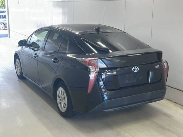 2018 Toyota Prius Sセーフティプラス auction photo 3
