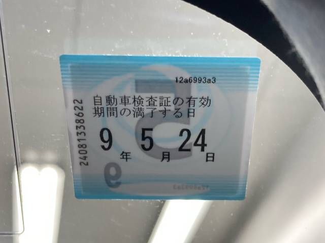2018 Toyota Prius Sセーフティプラス auction photo 6