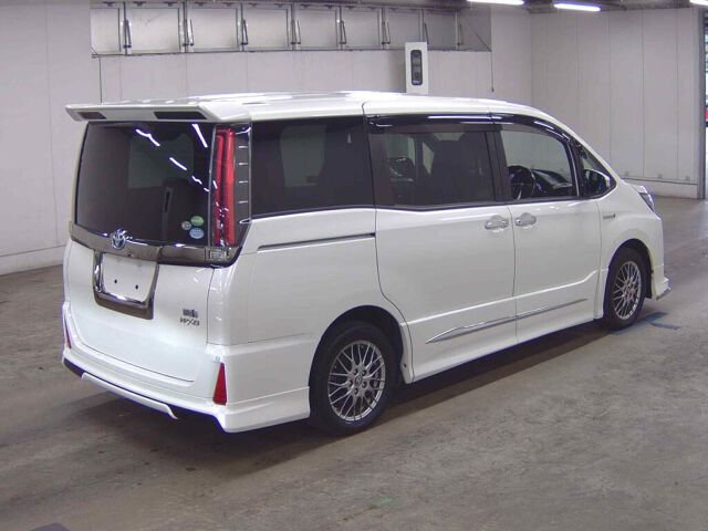2018 Toyota Noah HV SI WXB auction photo 5