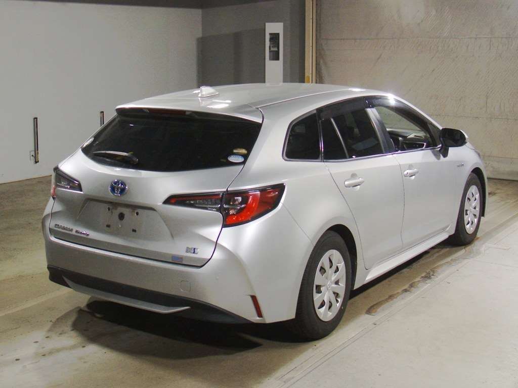 2020 Toyota Corolla Touring ハイブリッド G-X プラス auction photo 2