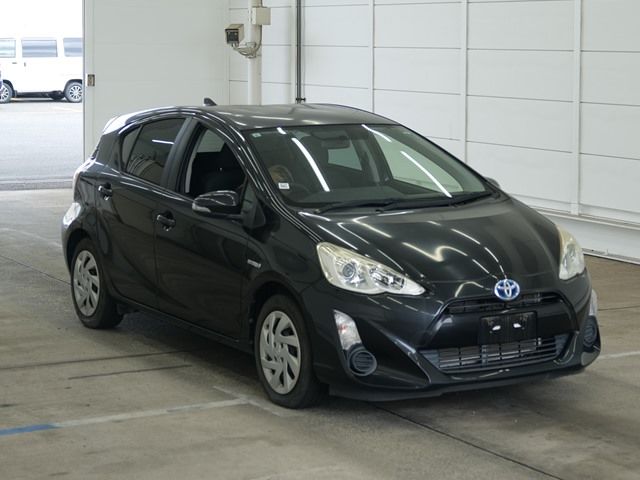 2015 Toyota Aqua S Japan auction vehicle