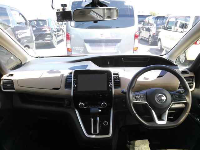 2017 Nissan Serena G auction photo 8