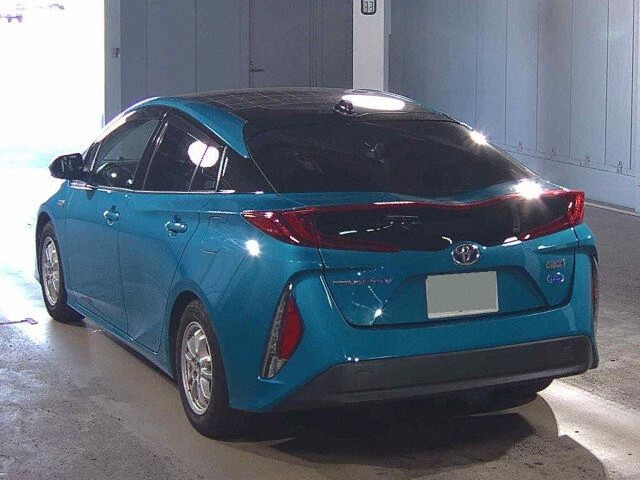 2017 Toyota Prius PHEV Sナビパッケージ auction photo 2