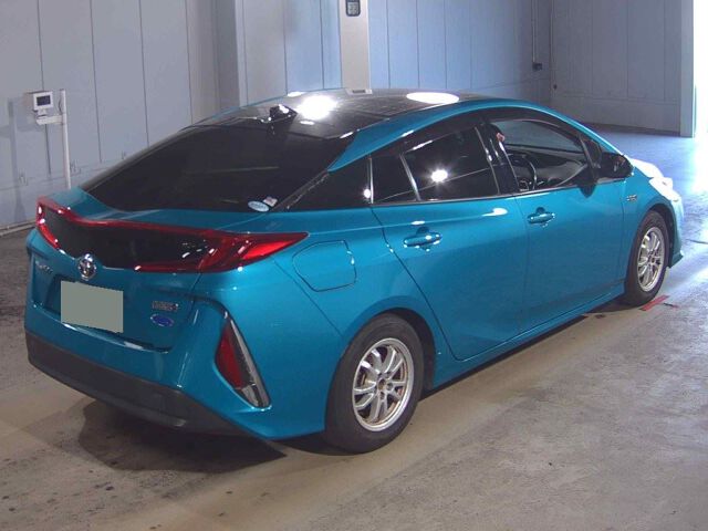 2017 Toyota Prius PHEV Sナビパッケージ auction photo 5