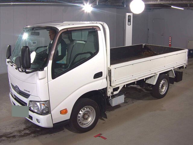 2021 Toyota Dyna 4WD auction photo 4