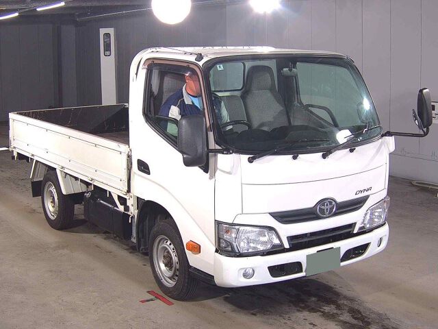 Japan Auction Vehicles 8 2021 Toyota Dyna 4WD auction photo