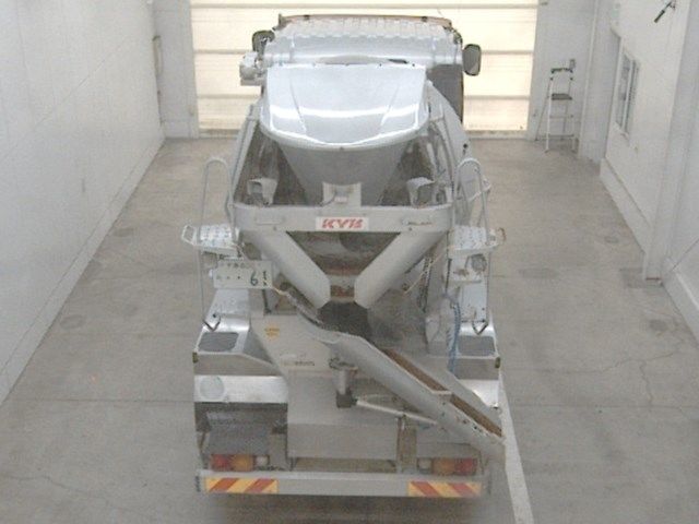 2017 Isuzu mixer auction photo 3