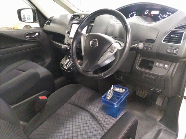 2013 Nissan Serena Highway Star V Aero 4WD auction photo 3