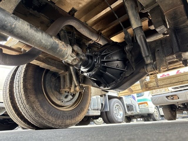 2005 Isuzu Elf ヒラ 4WD auction photo 10