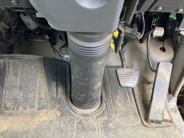 2005 Isuzu Elf ヒラ 4WD auction photo 4