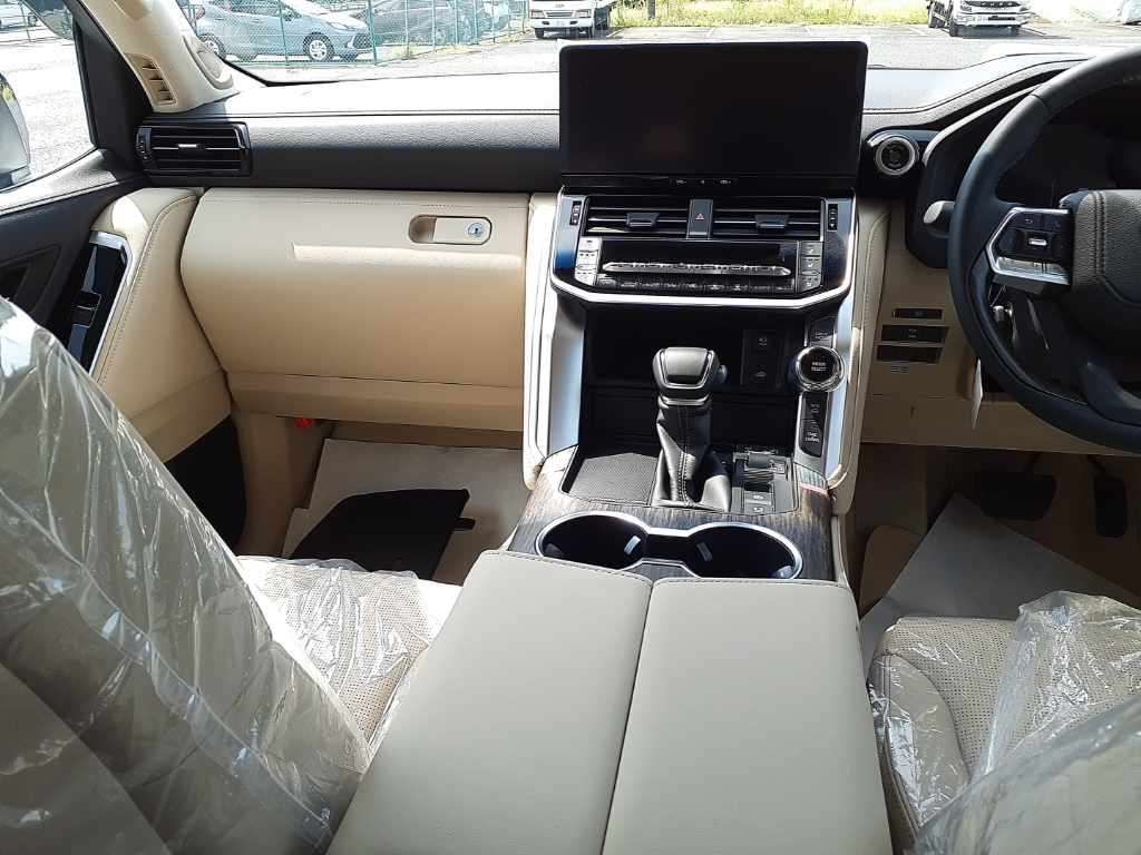 2025 Toyota Land Cruiser ZX 4WD auction photo 11