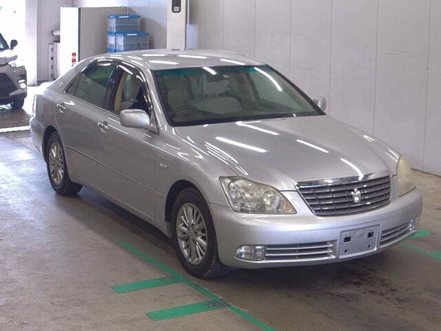 2007 Toyota Crown R Saloon 60th Special Japan auction vehicle