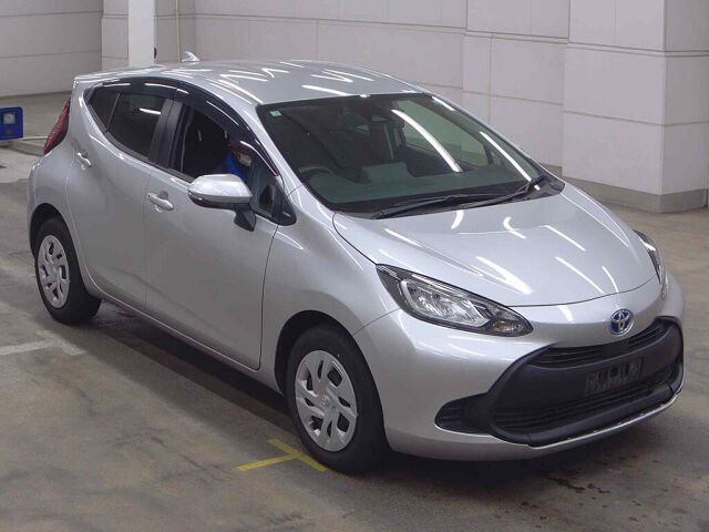 2023 Toyota Aqua X 4WD Japan auction vehicle