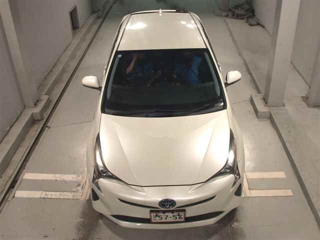 2016 Toyota Prius S auction photo 6