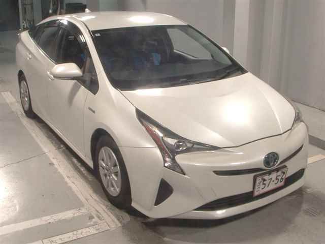Japan Auction Vehicles 11 2016 Toyota Prius S auction photo