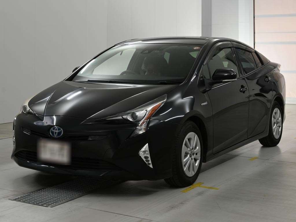 2017 Toyota Prius Sセーフティプラス Japan auction vehicle