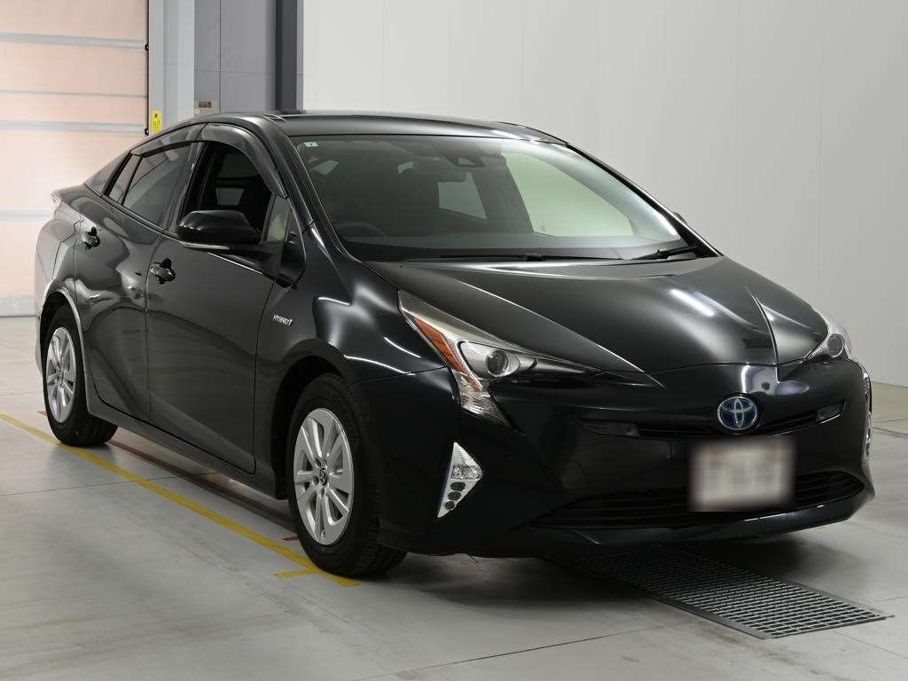 2017 Toyota Prius Sセーフティプラス auction photo 5