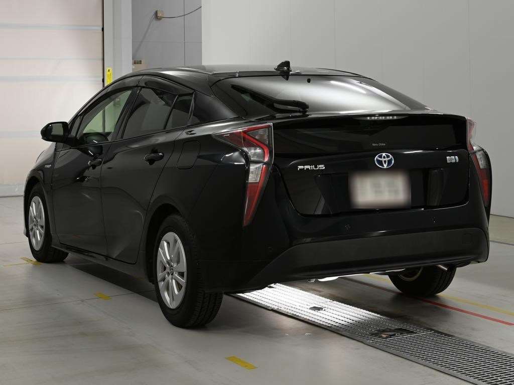 2017 Toyota Prius Sセーフティプラス auction photo 6