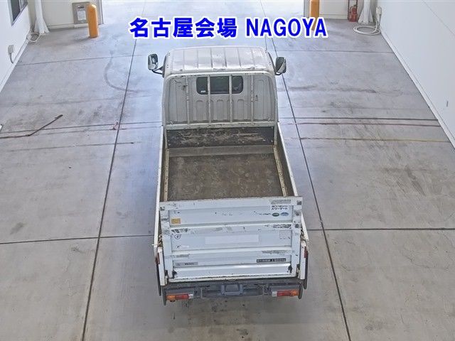 2015 Mitsubishi Fuso Canter Hira PG auction photo 3