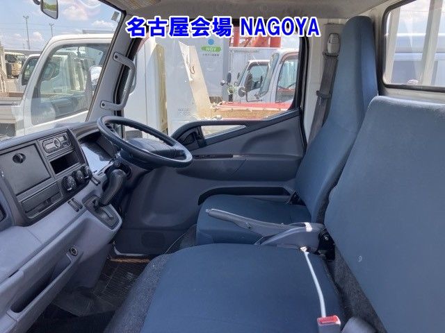 2015 Mitsubishi Fuso Canter Hira PG auction photo 5