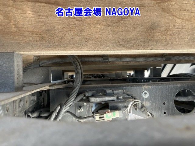 2015 Mitsubishi Fuso Canter Hira PG auction photo 15
