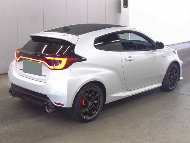 2024 Toyota GR Yaris RZハイパフォーマンス 4WD auction photo 5