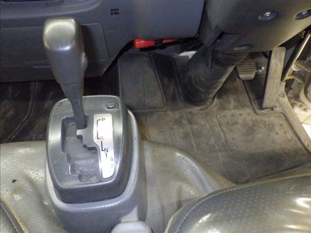 2017 Isuzu Elf dump auction photo 7