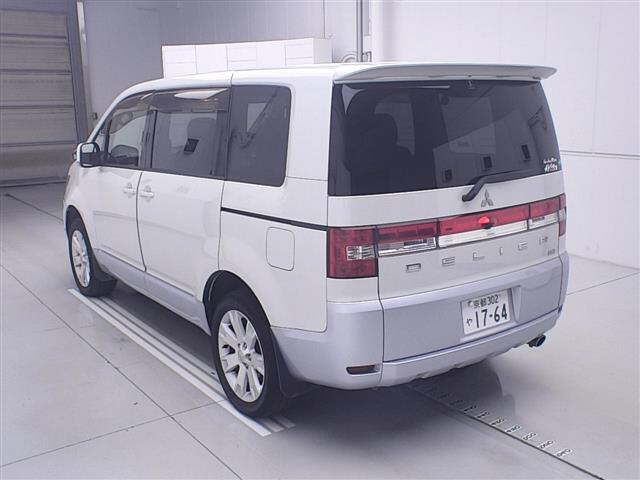 2015 Mitsubishi Delica D:5 4WD D Power Package 7-seater auction photo 2