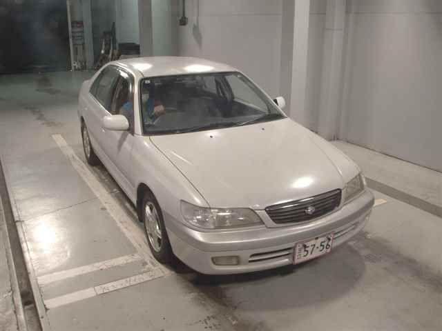 Japan Auction Vehicles 11 2001 Toyota Corona Premio G auction photo