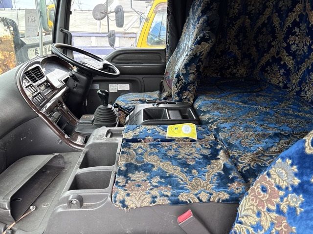2006 Isuzu Giga トラクター auction photo 5