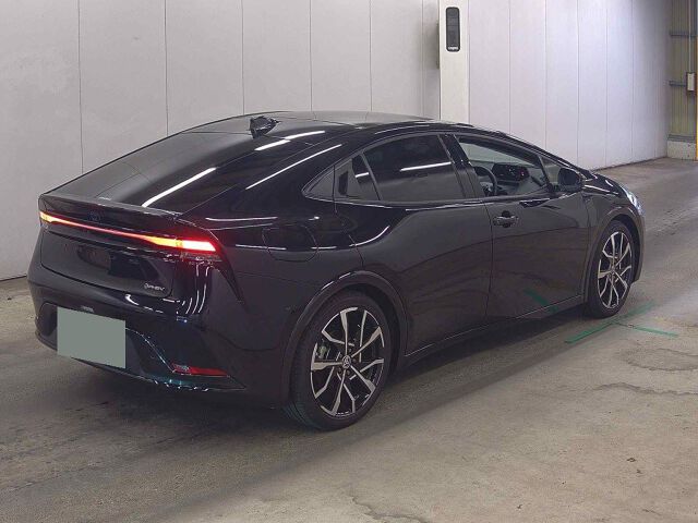 2025 Toyota Prius PHEV Z auction photo 5