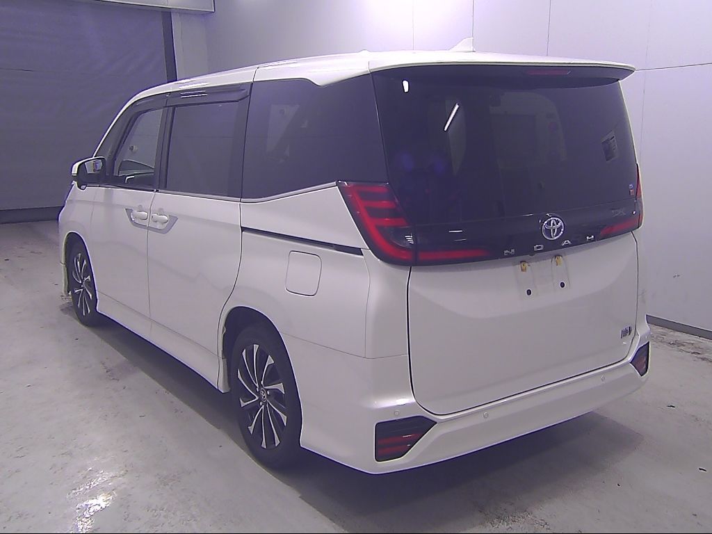 2022 Toyota Noah Hybrid S-Z auction photo 5