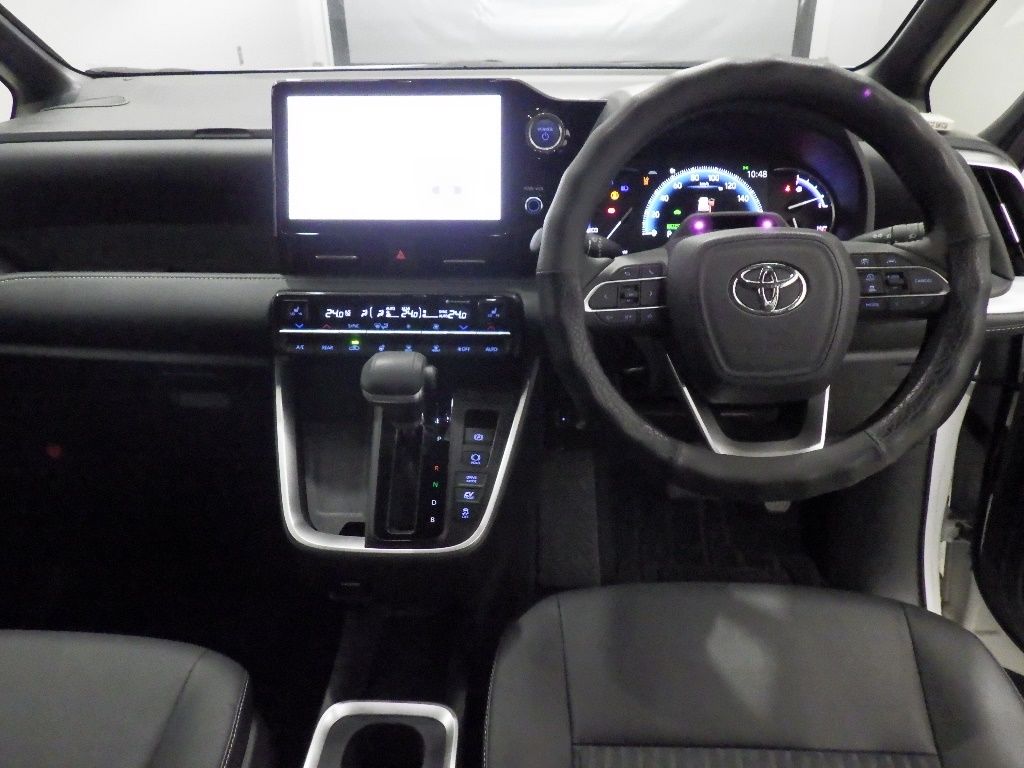 2022 Toyota Noah Hybrid S-Z auction photo 3